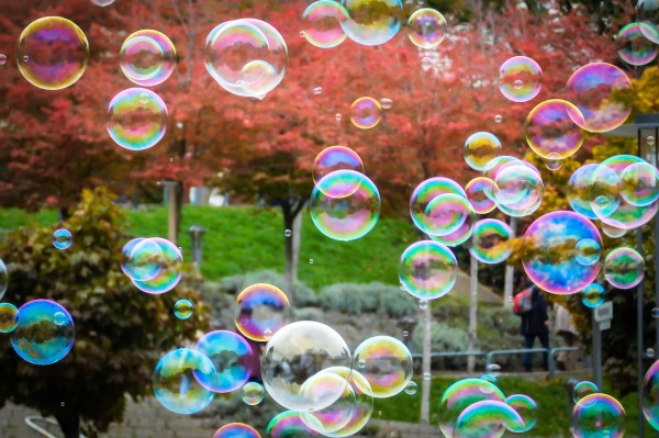 soap-bubbles-1021662_1920.jpg